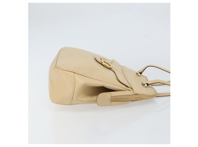 Borsa a Spalla Gancini in Pelle Beige Oro Auth 161430 di Salvatore Ferragamo - vista 3