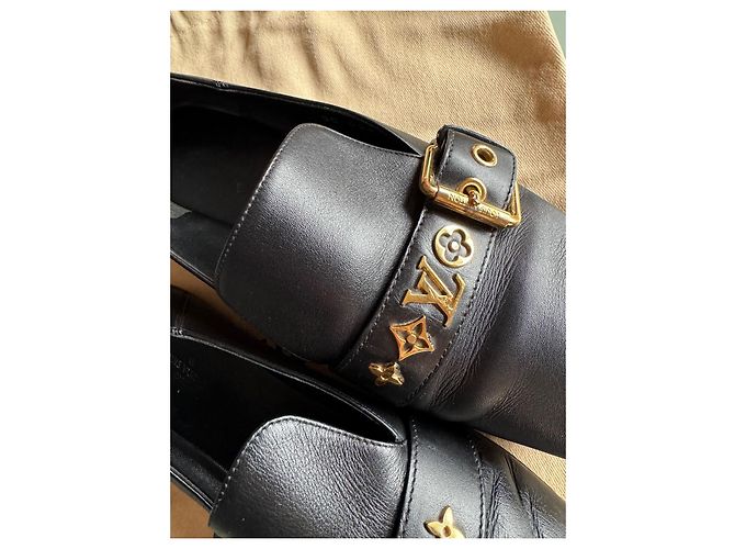 Louis Vuitton Damenschuhe mit goldener Schnalle Schwarz - Ansicht 6