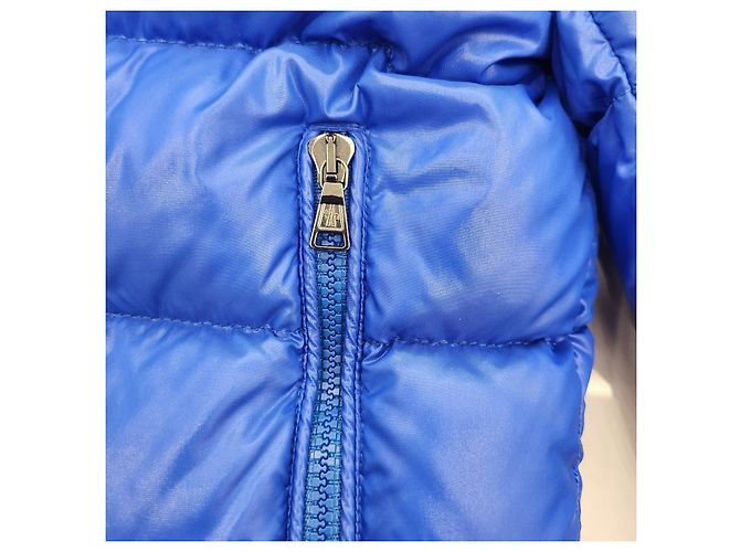 Doudoune bleue Moncler avec accents noirs - vue 3