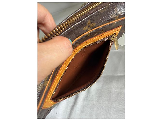 Borsa a spalla Pochette Cité in tela Monogram Louis Vuitton - vista 13