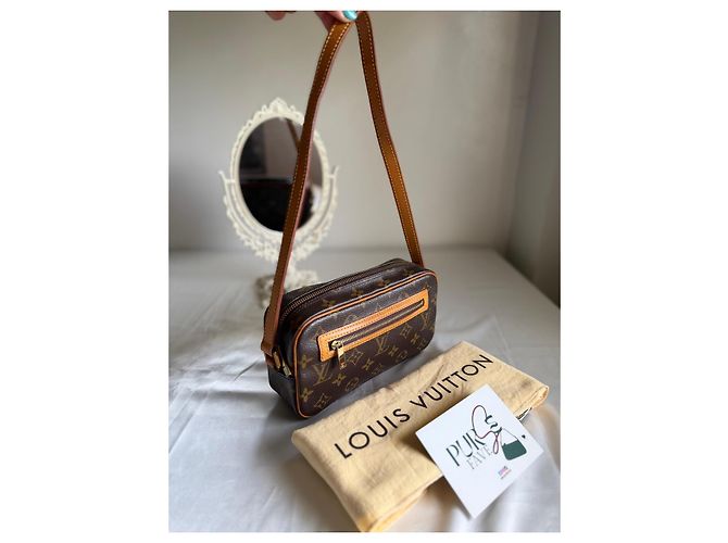 Borsa a spalla Pochette Cité in tela Monogram Louis Vuitton - vista 3