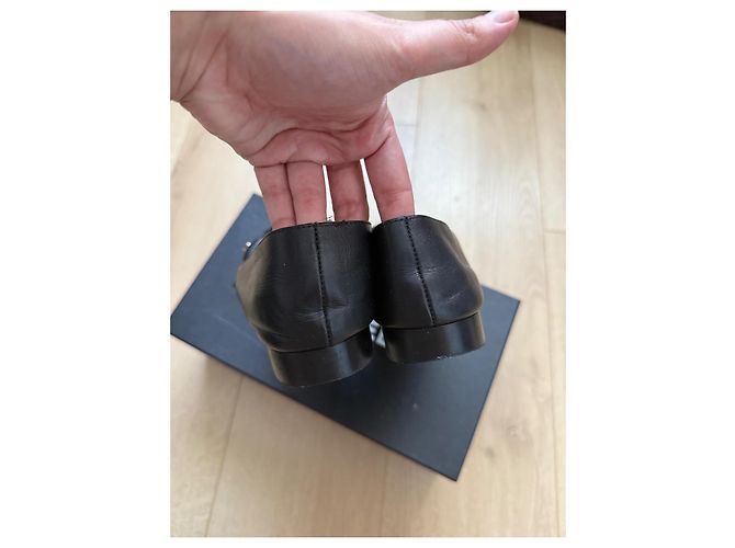 Cambon Mocassini Chanel in pelle nera con catena dorata 36 Nero D'oro - vista 2