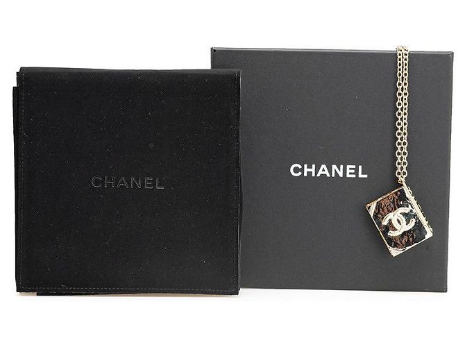 Timeless Collana Leone con il Marchio Coco di Chanel D'oro - vista 5