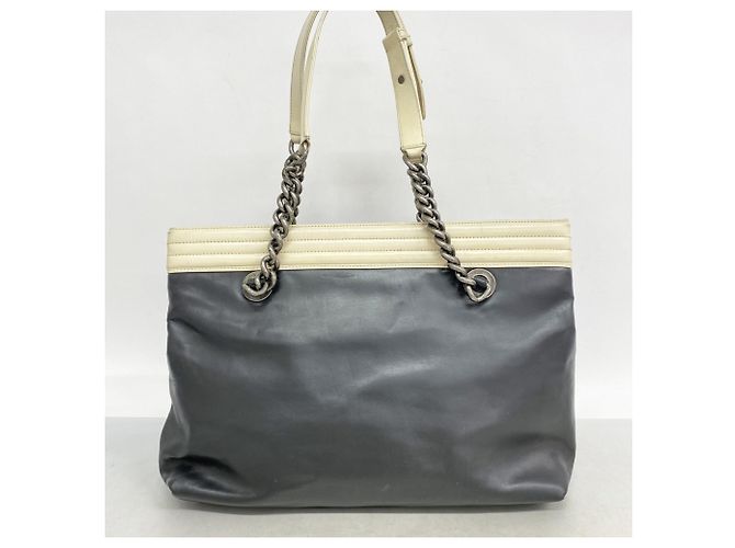 Chanel Boy Leder Tote Tasche Schwarz Weiß - Ansicht 13