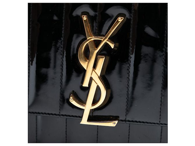 Crossbody Vicky medio in vernice nera di Saint Laurent Nero - vista 5