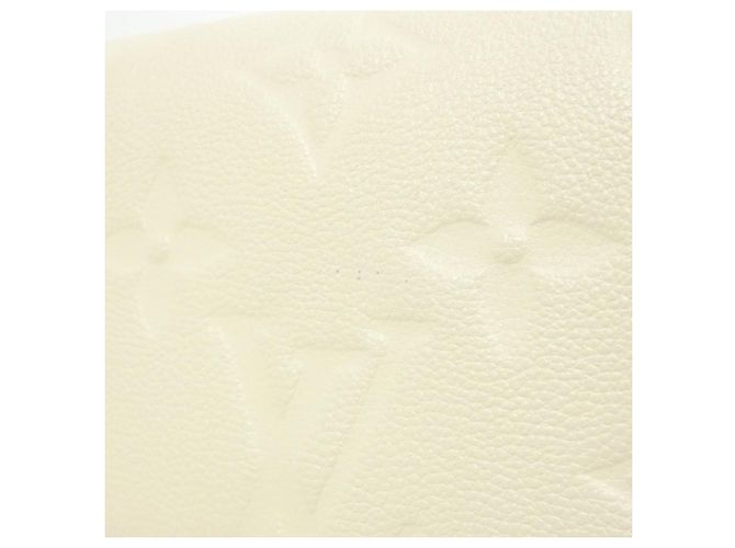 Carteira Louis Vuitton Monogram Empreinte Wallet on Chain Ivy Cru - vista 4