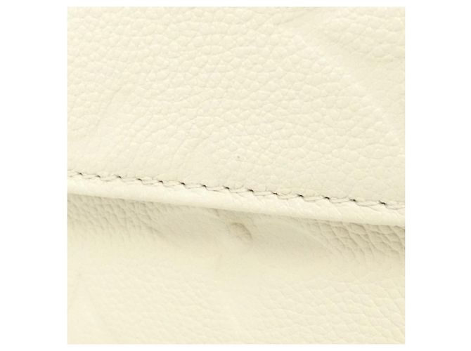 Carteira Louis Vuitton Monogram Empreinte Wallet on Chain Ivy Cru - vista 6