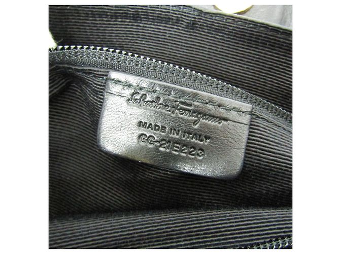 Bolso Salvatore Ferragamo Vara GG-21 E223 Negro - vista 12