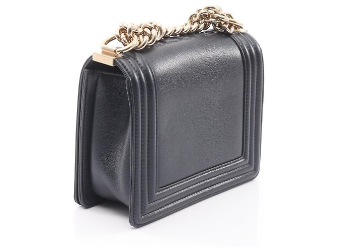 Sac à épaule Chanel Boy en cuir bleu marine - vue 2