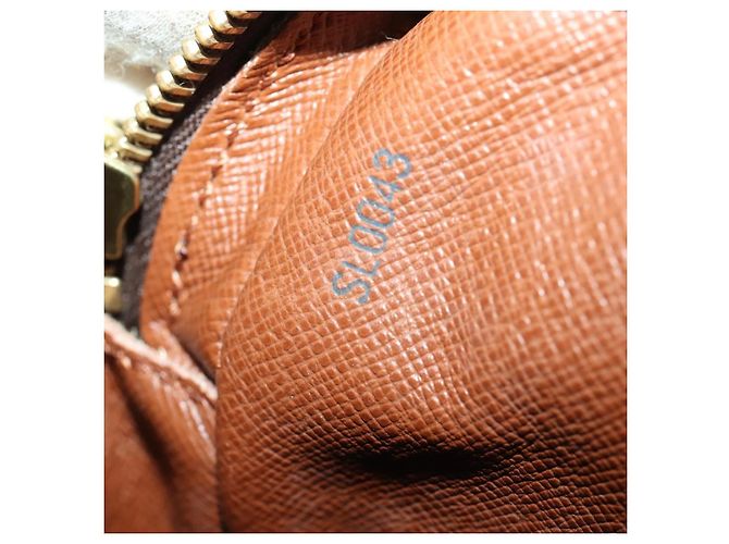 Borsa Danube Louis Vuitton in tela Monogram Mini Marrone - vista 6