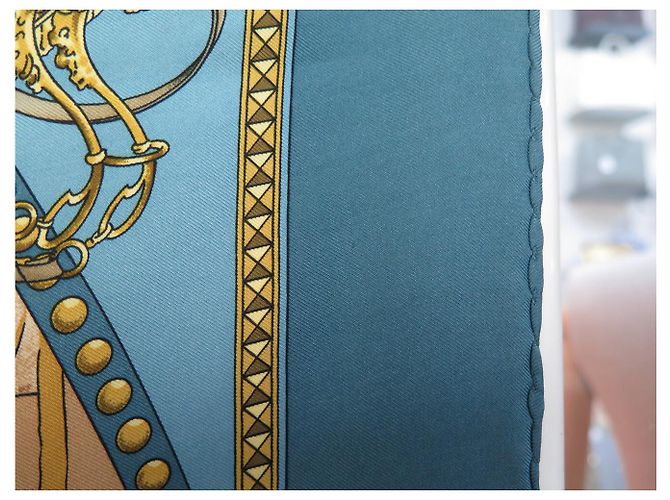 Hermès VINTAGE HERMES TUCH PFERDEPRÄSENTATION 1. AUSGABE QUADRAT 90 TUCH 580 Blau - Ansicht 11