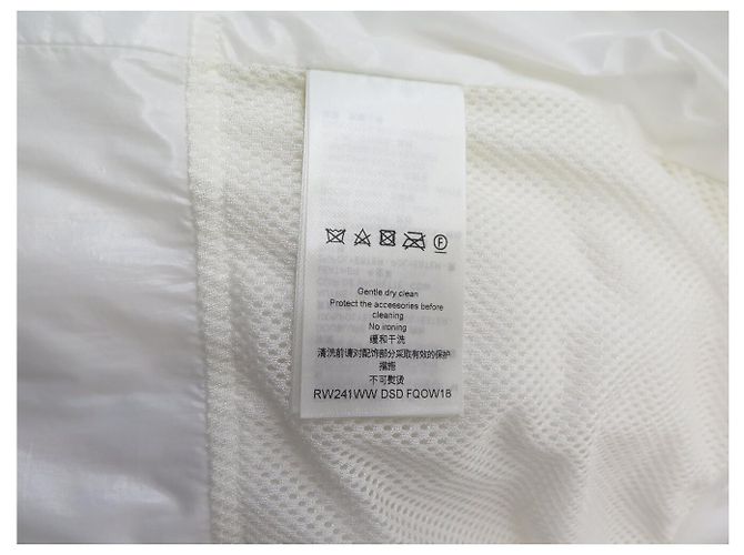 NUEVO ABRIGO PUFFER CON CAPUCHA LOUIS VUITTON 38 M 1AC4JE Blanco - vista 11