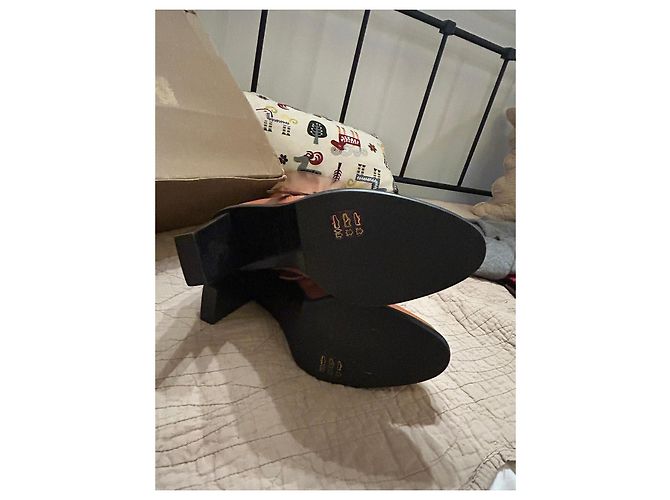 Zadig & Voltaire Botas altas de couro marrom com fivela dourada - vista 7