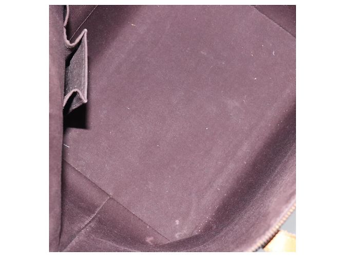 Louis Vuitton Bellevue Monogram Vernis GM Porpora - vista 5