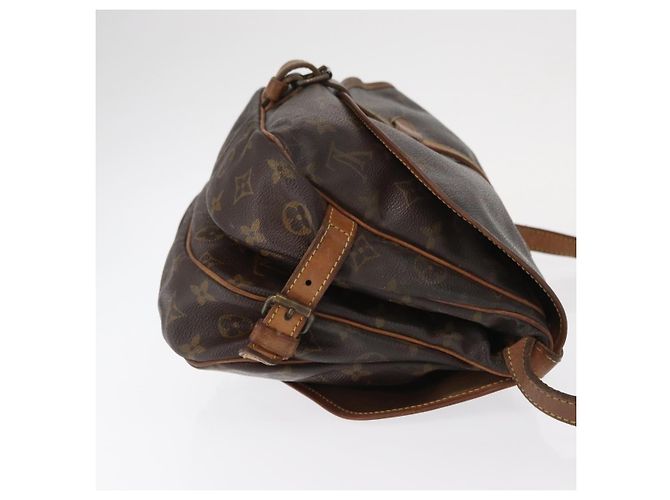 Borsa Saumur Louis Vuitton in tela Monogram 30 Marrone - vista 3