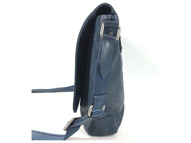 Borsa a tracolla District PM Damier Infini Louis Vuitton Blu navy - vista 3