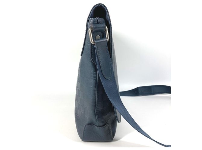 Borsa a tracolla District PM Damier Infini Louis Vuitton Blu navy - vista 4