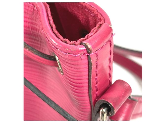 Noe Borsa a tracolla Nano Noé Epi Louis Vuitton Rosa - vista 15