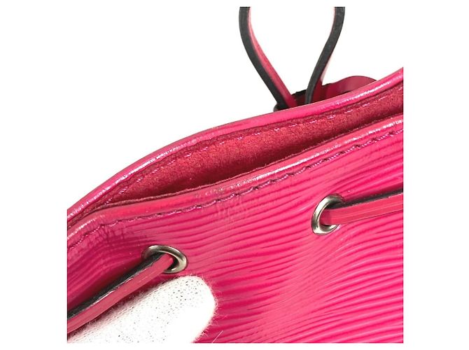 Noe Borsa a tracolla Nano Noé Epi Louis Vuitton Rosa - vista 17