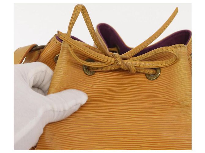 Noe LOUIS VUITTON Borsa a Spalla Petit Noé Epi Gialla M44109 LV Auth 161436 Giallo - vista 10