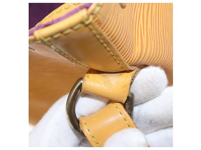 Noe LOUIS VUITTON Borsa a Spalla Petit Noé Epi Gialla M44109 LV Auth 161436 Giallo - vista 12