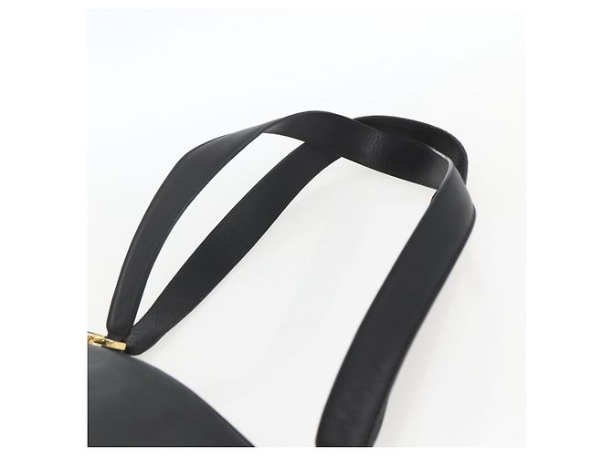 Borsa a Spalla Gancini in Pelle Nera e Oro Auth 161284 di Salvatore Ferragamo Nero D'oro - vista 8