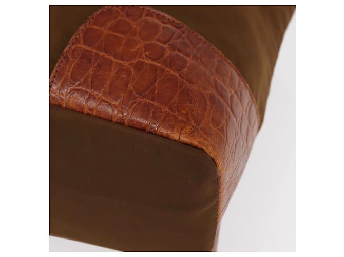 Borsa Tote PRADA in nylon marrone oro Auth 161781 D'oro - vista 14