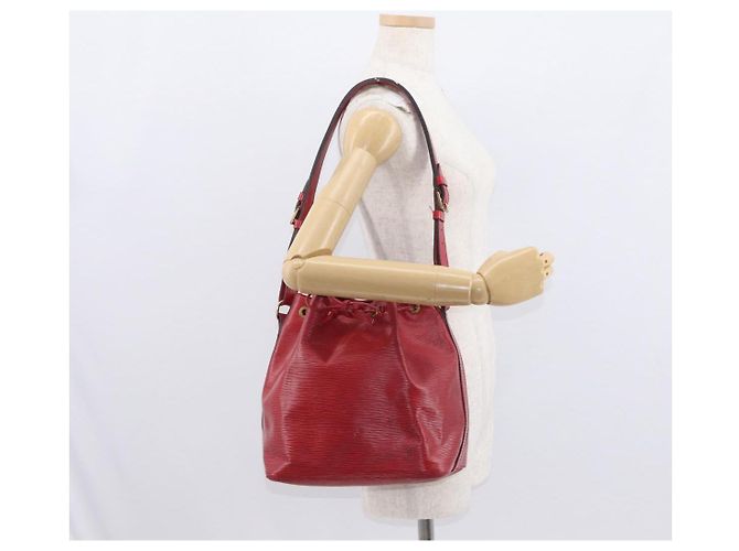 Noe LOUIS VUITTON Borsa a Spalla Petit Noé Epi Rossa M44107 LV Auth 159331 Rosso - vista 21