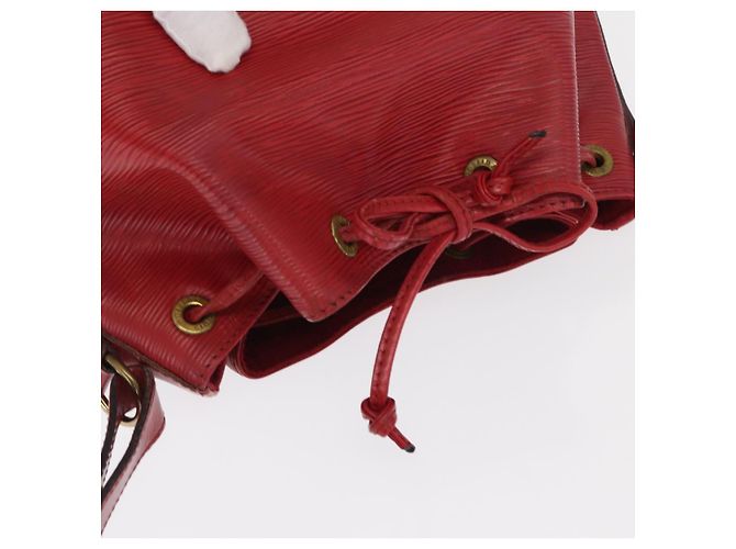 Noe LOUIS VUITTON Borsa a Spalla Petit Noé Epi Rossa M44107 LV Auth 159331 Rosso - vista 7