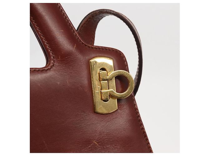 Borsa a Spalla Gancini in Pelle Marrone Oro Auth 159579 di Salvatore Ferragamo - vista 18
