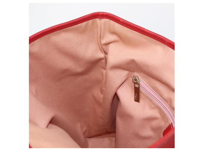 Borsa a mano Gancini in nylon rosso e oro Auth 161041 di Salvatore Ferragamo D'oro - vista 18