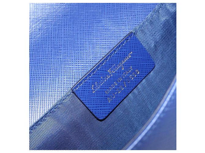 Borsa a Spalla Vala Chain in Pelle Blu Oro Auth 161081 di Salvatore Ferragamo D'oro - vista 12