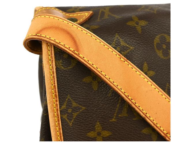 Borsa Saumur Louis Vuitton in tela Monogram 35 Marrone - vista 7