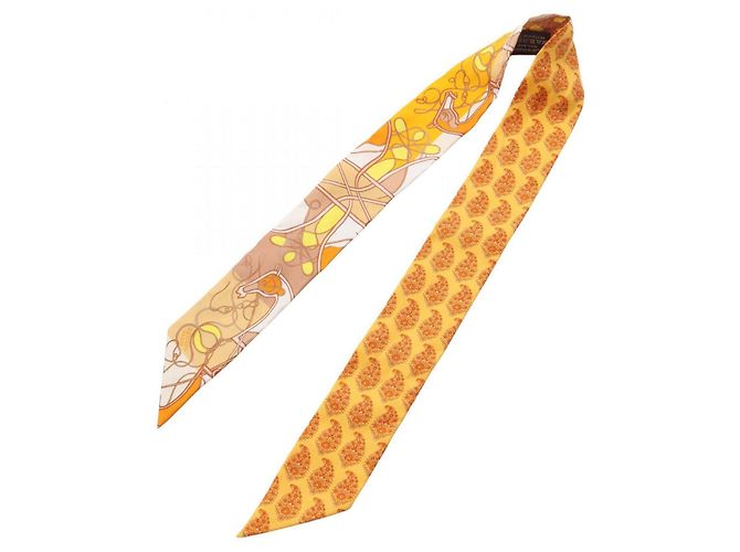 Foulard in seta Hermès Twilly Coup de Fouet au Bloc Giallo - vista 2