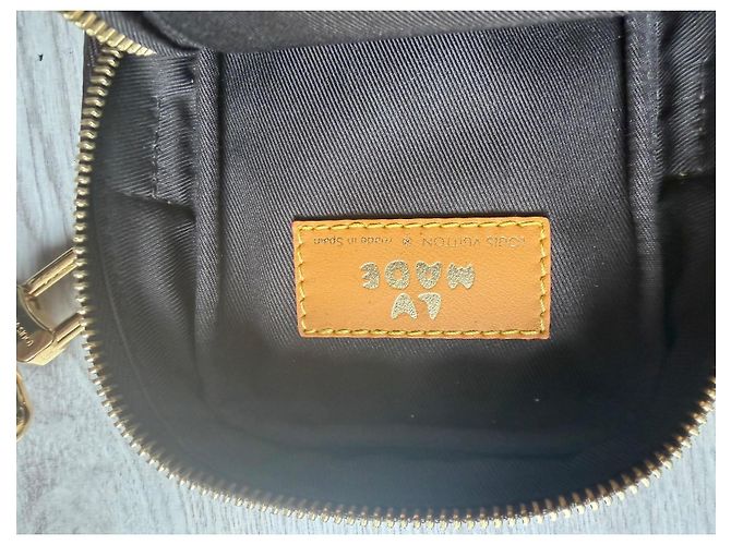 Montsouris Pouch Doppio per Telefono Louis Vuitton x Nigo Marrone - vista 5
