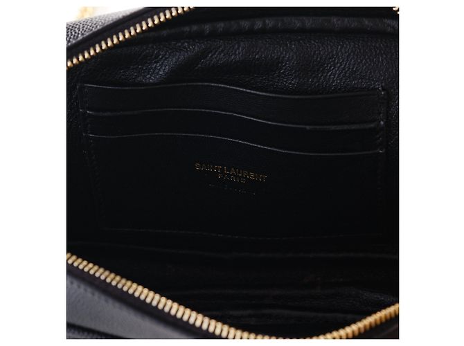 Yves Saint Laurent Borsa a tracolla Mini Lou in pelle matelassé nera di Saint Laurent Nero - vista 7