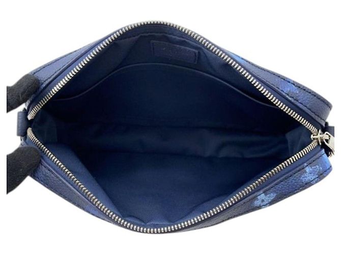 Louis Vuitton – Trio Messenger Monogram Ink Watercolor Blu - vista 3
