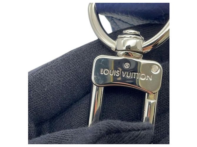 Louis Vuitton – Trio Messenger Monogram Ink Watercolor Blu - vista 6