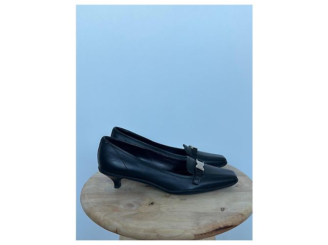 Décolleté Prada in pelle nera con tacco kitten Nero - vista 5