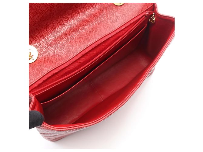Borsa a spalla in pelle di vitello grana rossa Chanel Rosso - vista 3