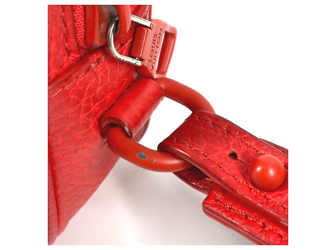 Pochette Volga Rossa in Monogram Empreinte di Louis Vuitton Rosso - vista 10