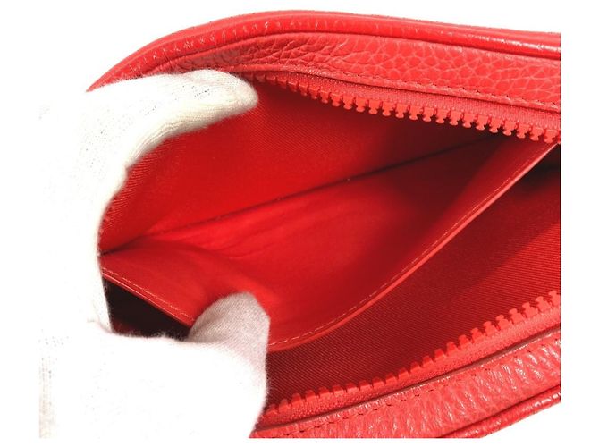 Pochette Volga Rossa in Monogram Empreinte di Louis Vuitton Rosso - vista 14