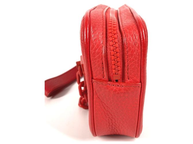 Pochette Volga Rossa in Monogram Empreinte di Louis Vuitton Rosso - vista 3
