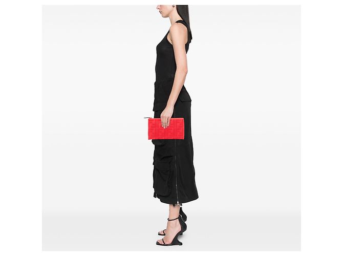 Rote Zucca bestickte Canvas-Zip-Tasche von Fendi - Ansicht 7