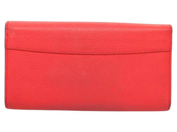 Louis Vuitton Capucines Long Wallet Leather Red - view 2