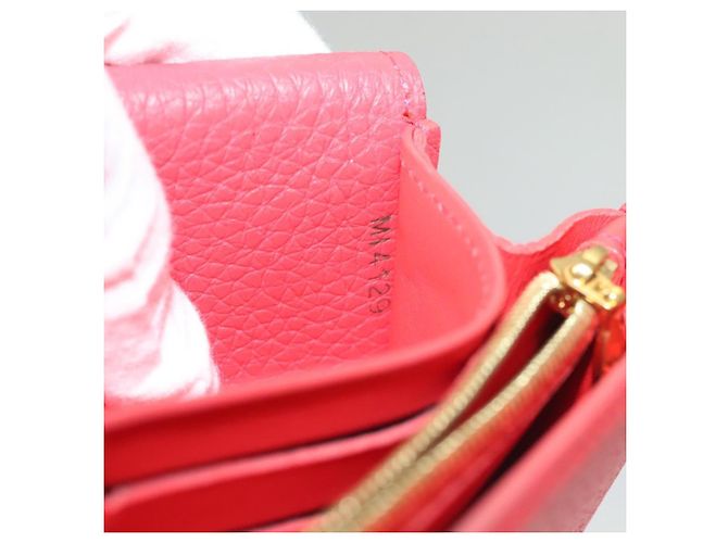 Louis Vuitton Capucines Long Wallet Leather Red - view 7