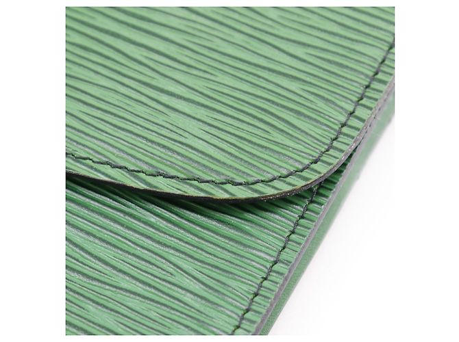 Borsa Clutch Montaigne 27 di Louis Vuitton Verde - vista 12