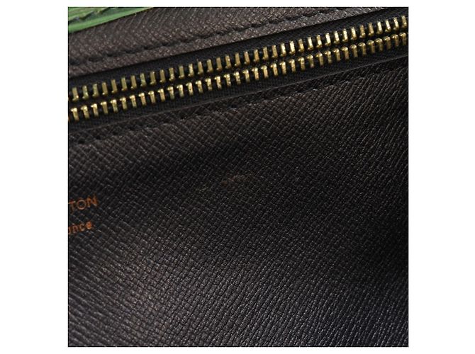Borsa Clutch Montaigne 27 di Louis Vuitton Verde - vista 7