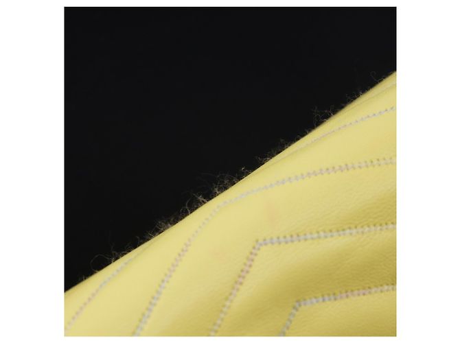 Portafoglio lungo V Stitch di Chanel Giallo - vista 10