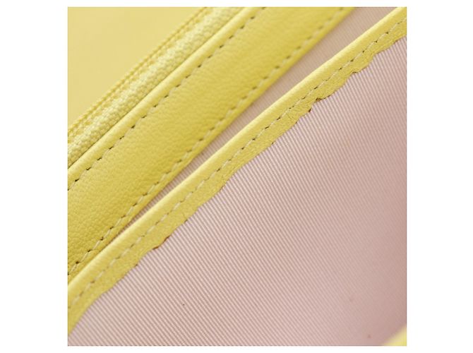 Portafoglio lungo V Stitch di Chanel Giallo - vista 14